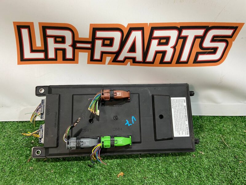 LR078822 Fuse box Land Rover Discovery Sport L550 (2015-) Used cost 120 € in stock 1 pcs.