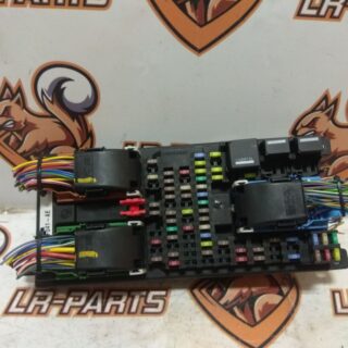 LR078822 Fuse box LAND ROVER DISCOVERY SPORT L550 2015- Used cost 116,67 € in stock 1 pcs.