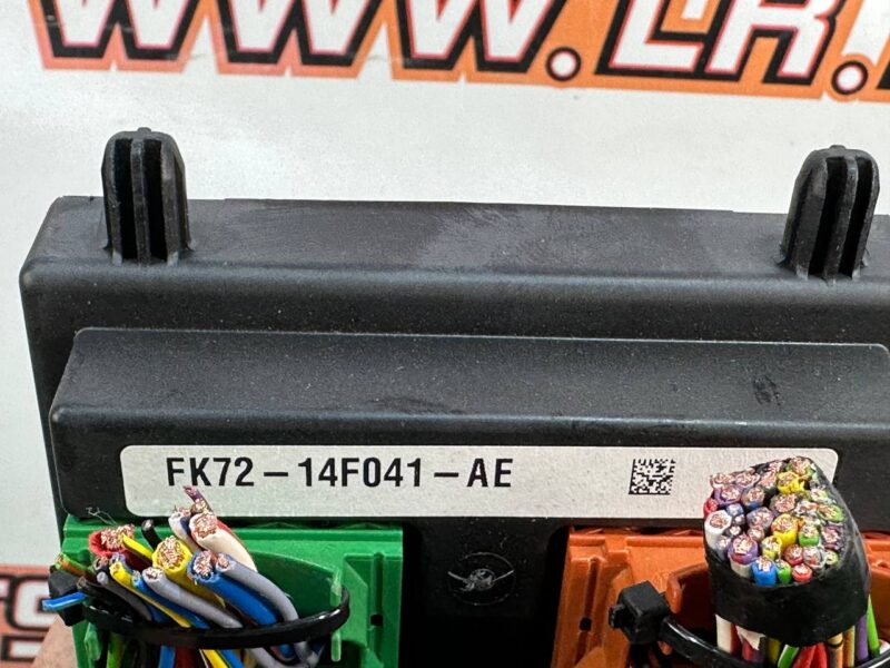 LR078822 Fuse box Land Rover Discovery Sport L550 (2015-) Used cost 120 € in stock 1 pcs.