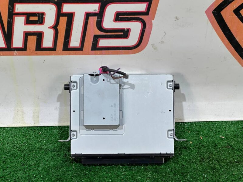 LR081462 CD player Land Rover Discovery 5 L462 (2017-) Used - Image 12