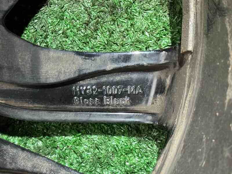 LR081587 Wheel disk 20 X 8.5 Land Rover Discovery 5 L462 (2017-) used" - Image 12