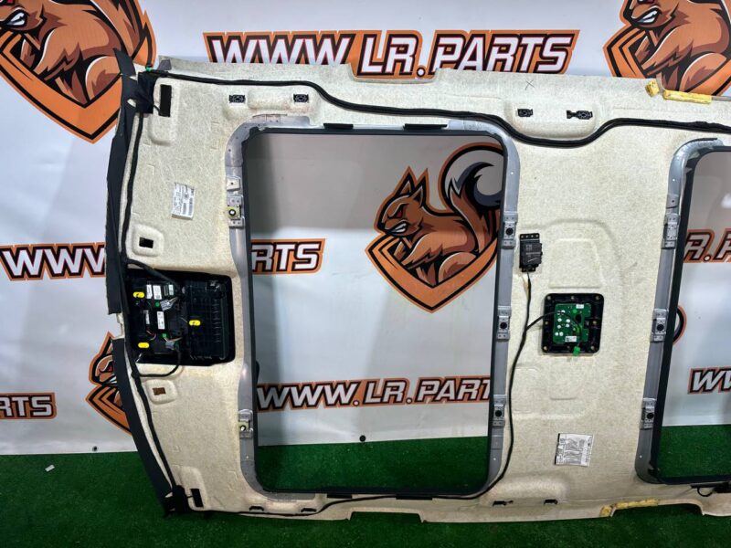 LR081918 Ceiling assembly Land Rover Discovery 5 L462 (2017-) used cost  € in stock 1 pcs.