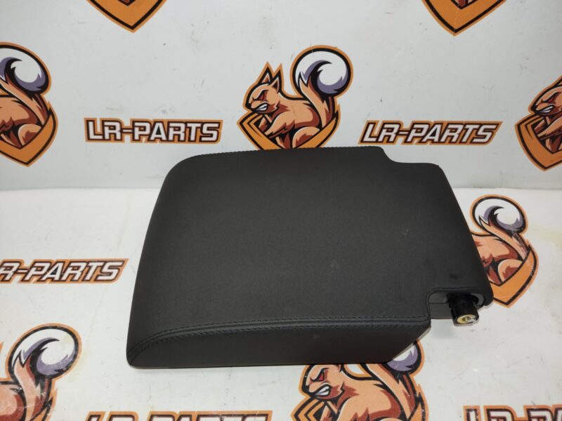 LR082447 Armrest cover of the center console Land Rover Discovery 5 L462 (2017-) USED cost 144,44 € in stock 1 pcs.