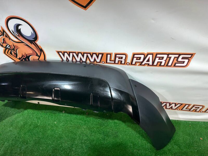 LR083022 Rear bumper Land Rover Discovery 5 L462 Used cost 300 € in stock 2 pcs.