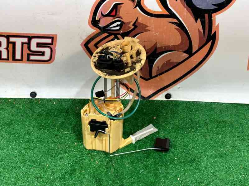 LR083491 Fuel pump Land Rover Discovery Sport L550 (2015-) Used cost 200 € in stock 3 pcs.