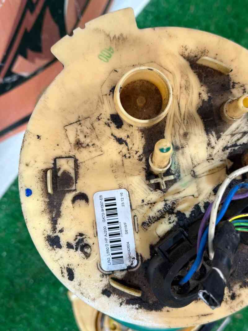 LR083491 Fuel pump Land Rover Discovery Sport L550 (2015-) Used cost 200 € in stock 3 pcs.