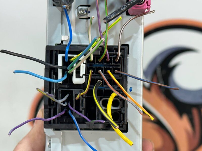 LR084665 Land Rover Discovery Sport L550 (2015-) Multimedia Control Unit Used cost 500 € in stock 2 pcs.