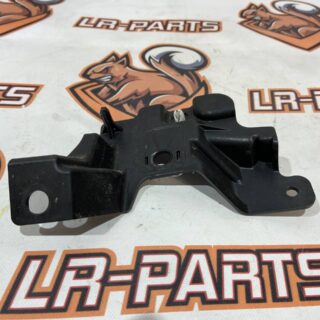LR086097 Left headlight mounting bracket Land Rover Discovery 5 L462 (2017-) used cost 78 € in stock 1 pcs.