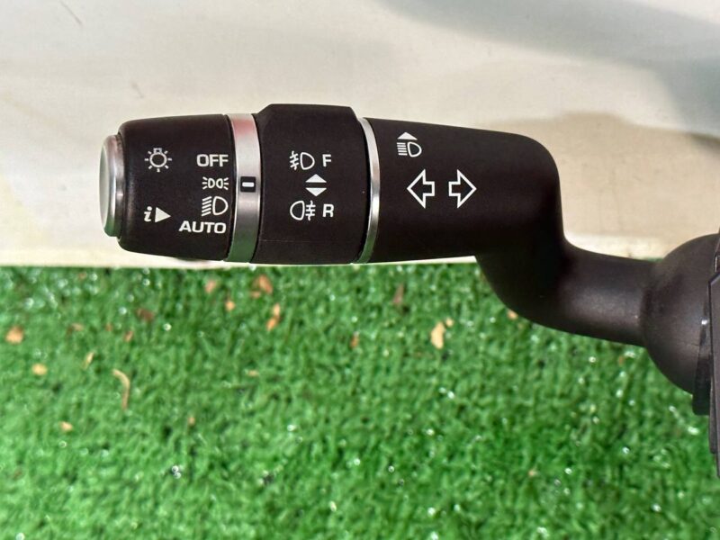 LR088266 Steering column switch assembly Land Rover Discovery Sport L550 (2015-) Used cost 100 € in stock 2 pcs.