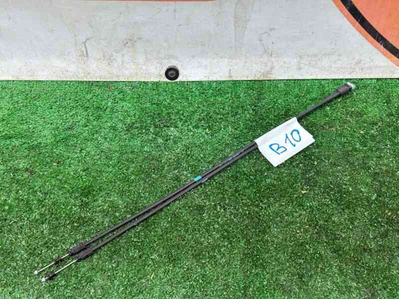 LR093225 Hood cable left/right, upper Range Rover Velar L560 (2018-) Used cost 25 € in stock 8 pcs.