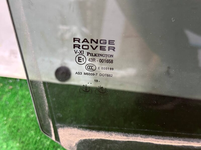 LR098187 Door glass. rear right Range Rover L405 (2013-2021) USED cost 115 € in stock 3 pcs.