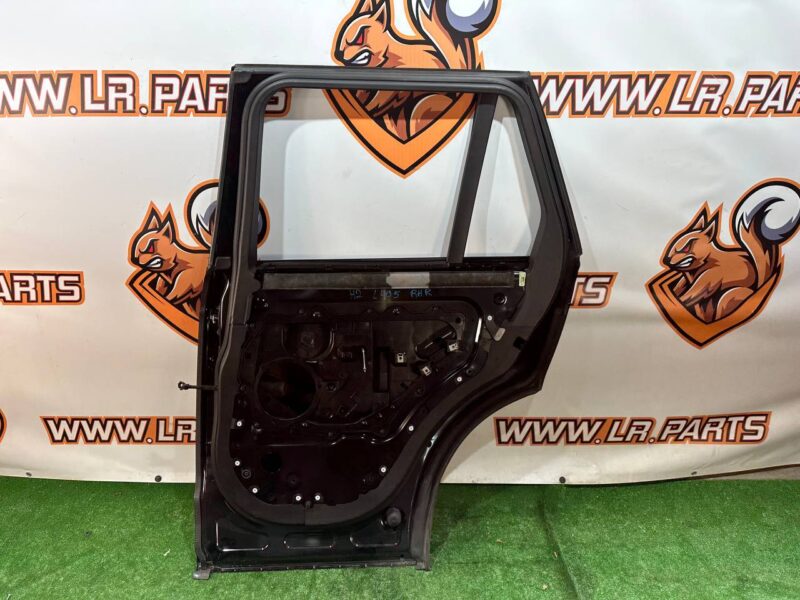 LR100510 Rear right door Range Rover L405 (2013-2021) used cost 715 € in stock 1 pcs.