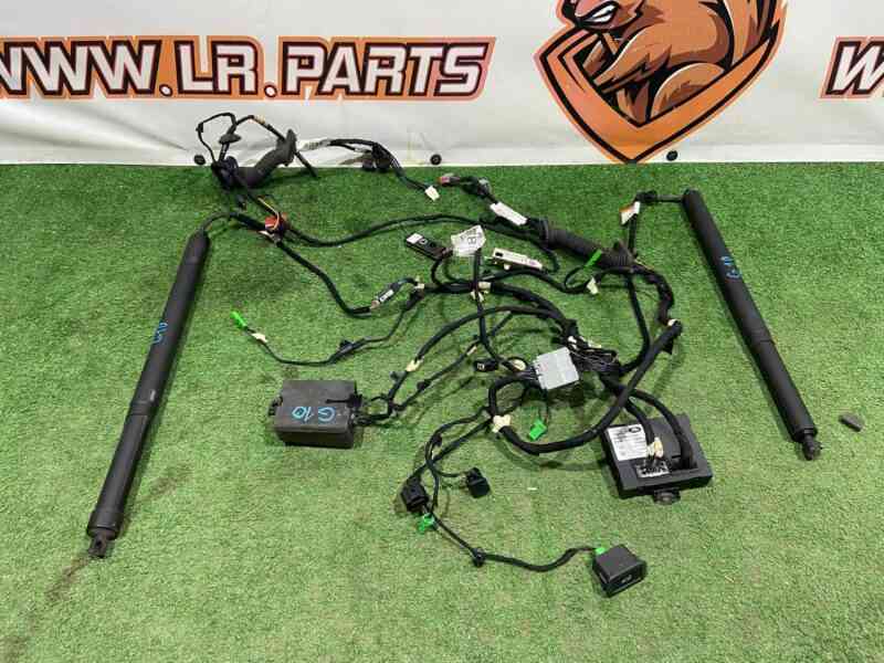 LR104902 Set of rear shock absorbers with wiring Land Rover Discovery Sport L550 (2015-) Used cost 500 € in stock 1 pcs.