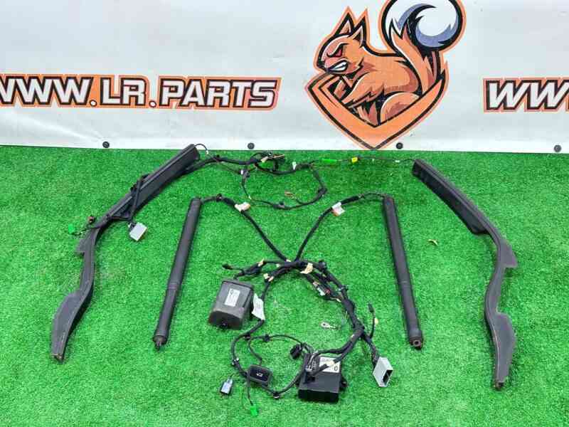 LR104902 Set of rear shock absorbers with wiring Land Rover Discovery Sport L550 (2015-) Used cost 500 € in stock 1 pcs.
