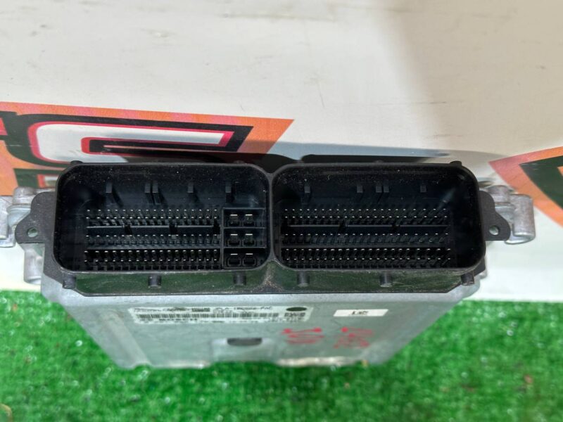 LR106651 Engine control unit 3.0TD Land Rover Discovery 5 L462 (2017-) USED cost 380 € in stock 3 pcs.