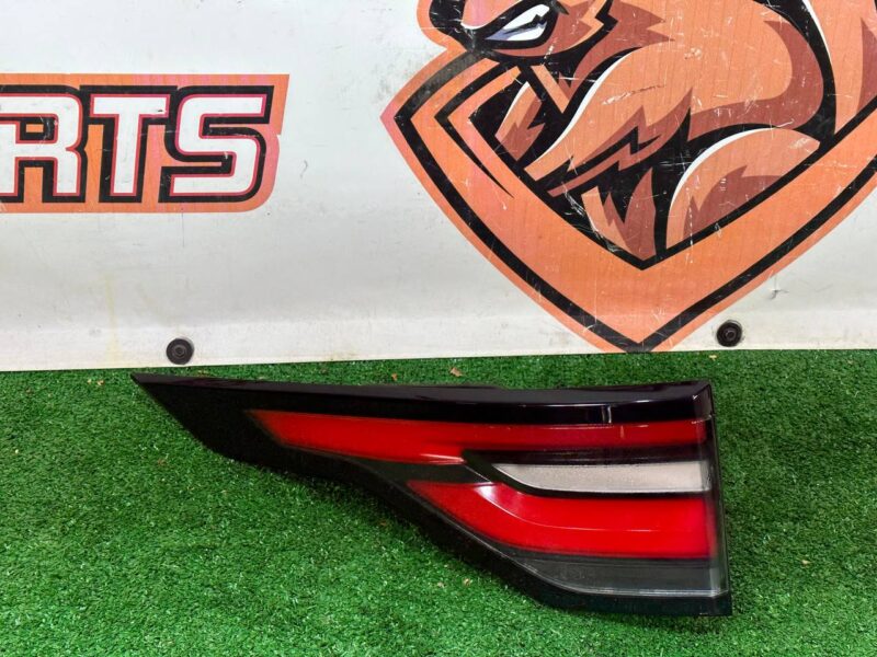 LR106847 Rearlight left fender lamp Land Rover Discovery 5 L462 (2017-) used - Image 14