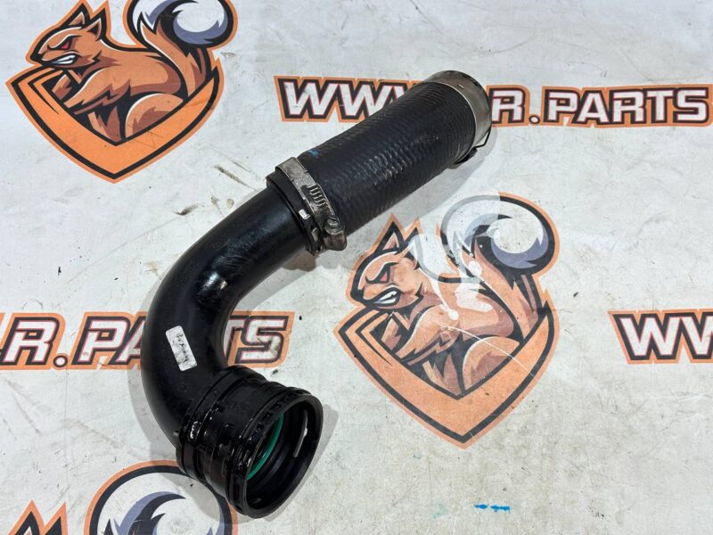 J9C7407 Intercooler pipe plastic Jaguar E-Pace X540 (2017-) Used cost 60 € in stock 1 pcs.