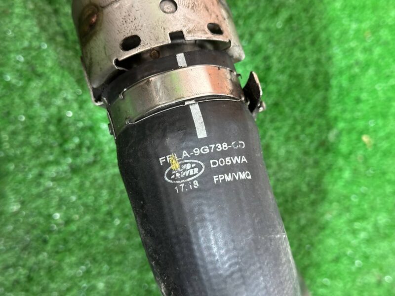 LR109965 Turbocharger outlet pipe 3.0D Range Rover Sport L494 (2014-2022) Used cost 75 € in stock 2 pcs.