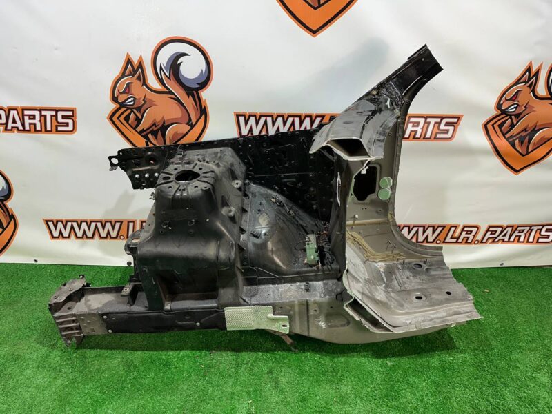 LR111045 Quarter front right Land Rover Discovery 5 L462 used cost 549,99 € in stock 1 pcs.
