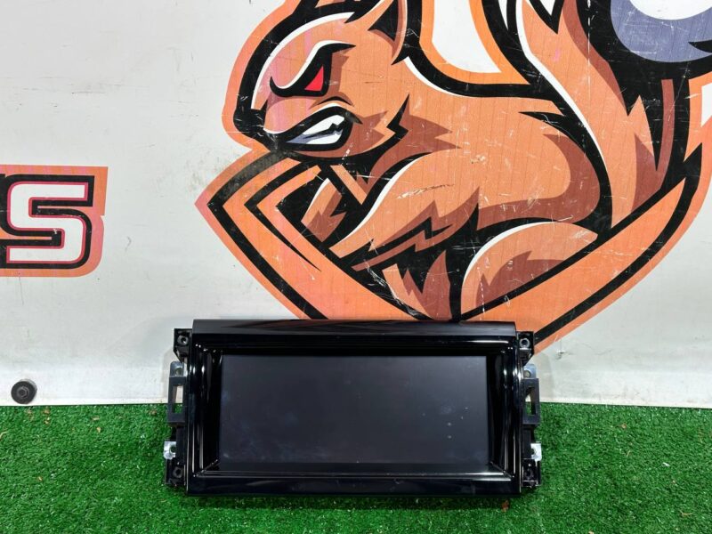 LR112397 Navigation display Land Rover Discovery 5 L462 (2017-) Used cost 265 € in stock 3 pcs.
