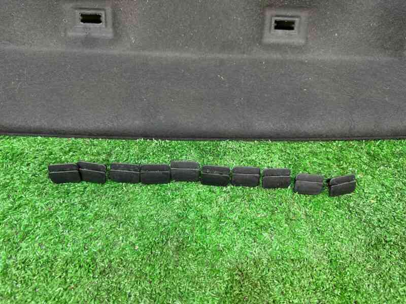 LR114988 Hood noise insulation Range Rover Evoque New L551 (2019-) Used cost 150 € in stock 4 pcs.