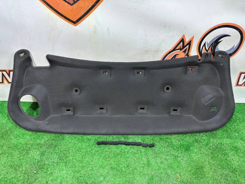 LR114988 Hood noise insulation Range Rover Evoque New L551 (2019-) Used cost 150 € in stock 4 pcs.