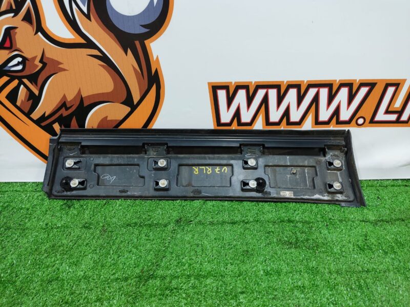 LR116799 Door molding Rear left lower Land Rover Discovery Sport L550 (2015-) Used cost 50 € in stock 2 pcs.