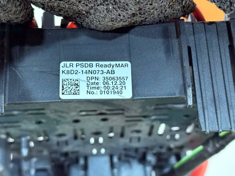LR117841 Fuse box LAND ROVER DISCOVERY SPORT L550 2015 Used cost 4267 € in stock 1 pcs