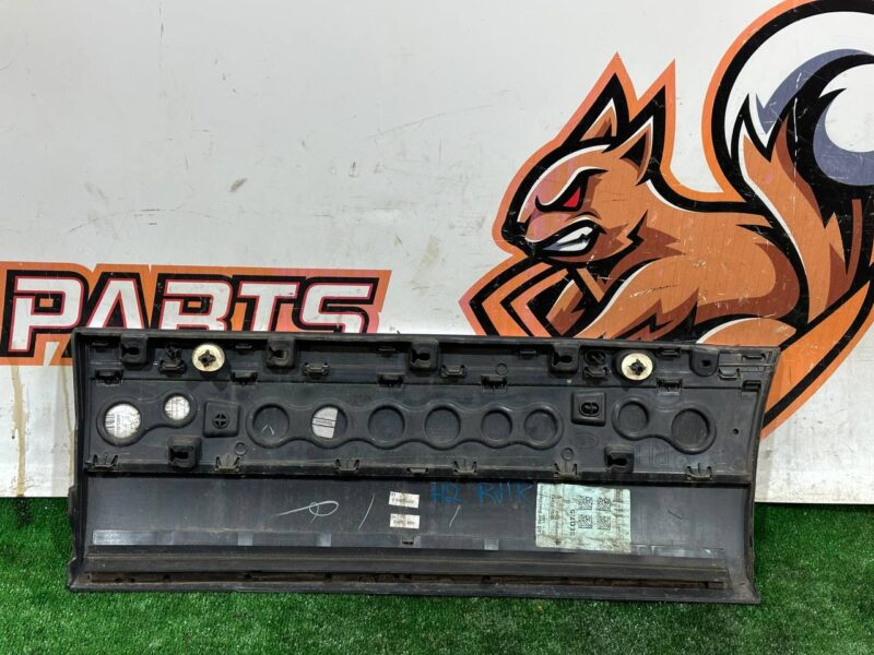 LR125982 Door trim rear right Range Rover L405 (2013-2021) Used - Image 15