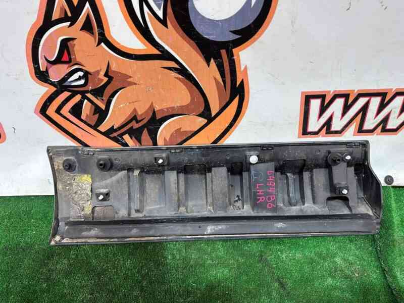 LR125994 Door molding rear left Range Rover Sport L494 (2014-2022) Used - Image 16