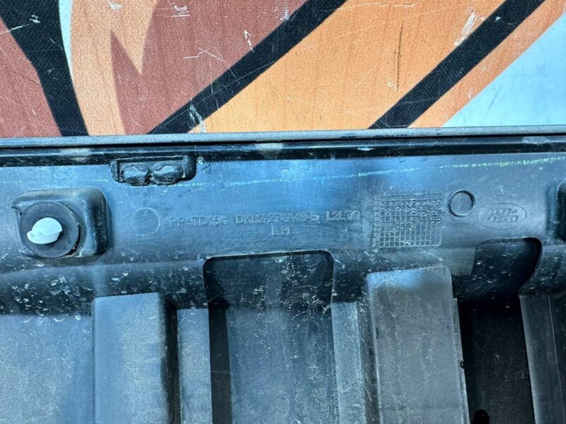 LR125994 Door molding rear left Range Rover Sport L494 (2014-2022) Used - Image 17
