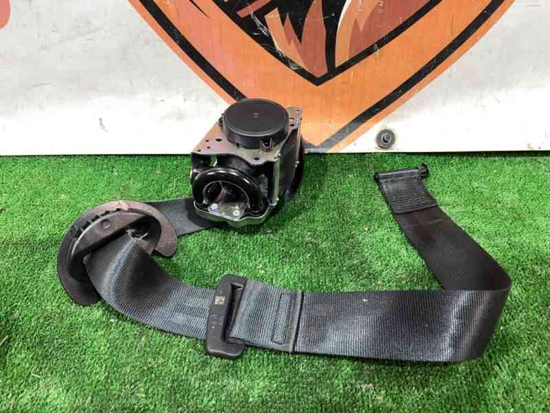 LR128771 Seat belt front right Land Rover Discovery Sport L550 (2015-) used cost 150 € in stock 2 pcs.