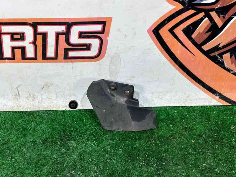 LR138505 Ventilation deflector rear fender liner left Range Rover Evoque New L551 (2019-) used cost 18 € in stock 2 pcs.