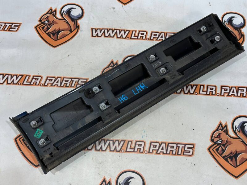 LR140317 Door molding rear left Land Rover Discovery Sport L550 (2015-) Used cost 100 € in stock 1 pcs.