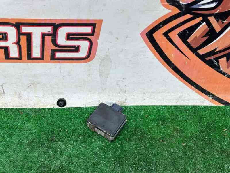 LR140939 Cruise control sensor front Range Rover Velar L560 (2018-) used cost 700 € in stock 1 pcs.