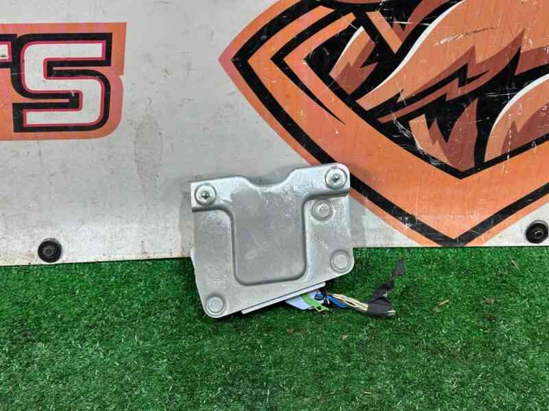 LR140943 ECU module Range Rover Velar L560 (2018-) used cost 250 € in stock 1 pcs.