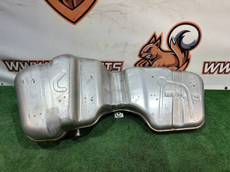 LR141301 Fuel tank metal 2.0i HI PHEV Range Rover Velar L560 (2018-) USED cost 300 € in stock 1 pcs.