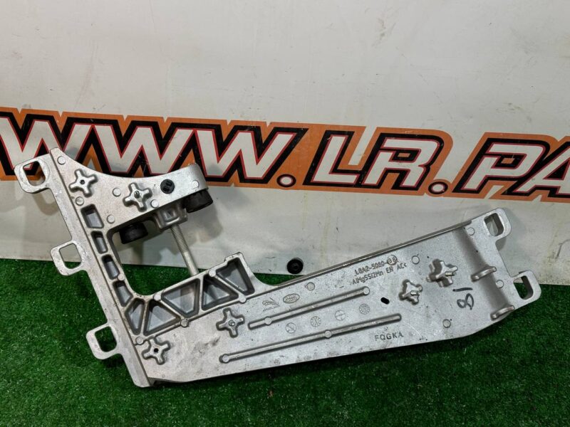 LR141392 Automatic transmission support Range Rover Velar L560 (2018-) USED cost 80 € in stock 1 pcs.
