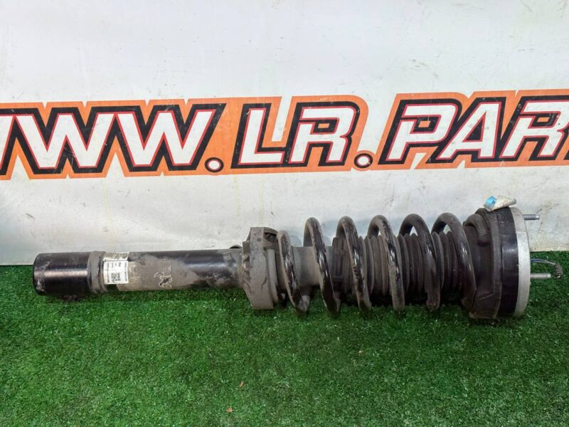 LR141932 Front shock absorber Range Rover Velar L560 (2018-) USED cost 290 € in stock 1 pcs.