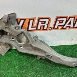 LR141975 Steering knuckle (trunnion) front left Range Rover Velar L560 (2018-) used cost 221,18 € in stock 1 pcs.