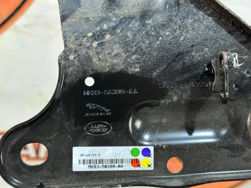 LR142032 Reinforcement of the front beam right upper Range Rover Velar L560 (2018-) used cost 40 € in stock 2 pcs.