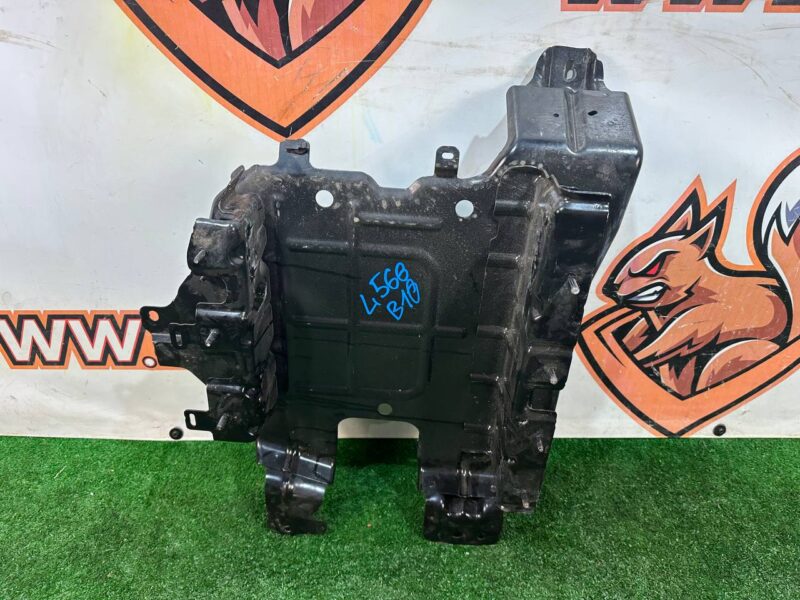 LR142554 Used Range Rover Velar L560 Battery Bracket (2018-) cost 50 € in stock 1 pcs.