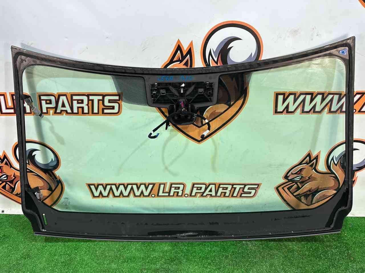 LR142815 Windshield glass Range Rover Velar L560 (2018-) used cost € in stock 1 pcs.