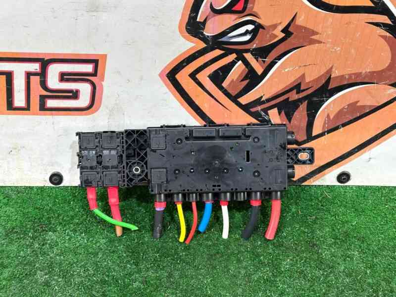 LR144622 Fuse box Range Rover Velar L560 (2018-) USED cost 80 € in stock 1 pcs.