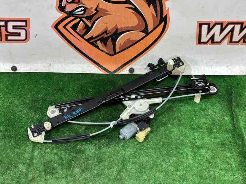LR153961 Rear right electric window lift Range Rover L405 (2013-2021) Used cost 110 € in stock 1 pcs.