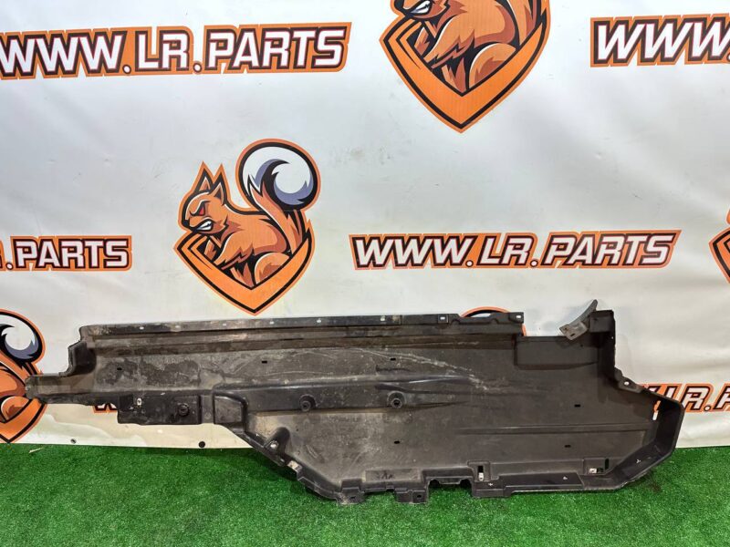 LR154395 Right underbody protection Range Rover Velar L560 2018 used cost 21151 € in stock 1 pcs