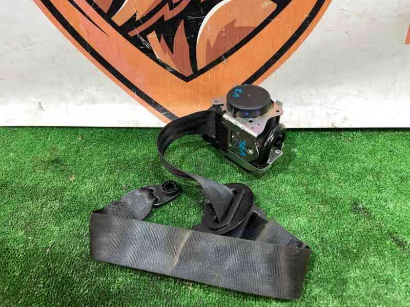 LR155096 Front left seat belt Land Rover Discovery Sport L550 (2015-) Used cost 150 € in stock 3 pcs.