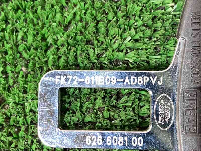 LR155096 Front left seat belt Land Rover Discovery Sport L550 (2015-) Used cost 150 € in stock 3 pcs.