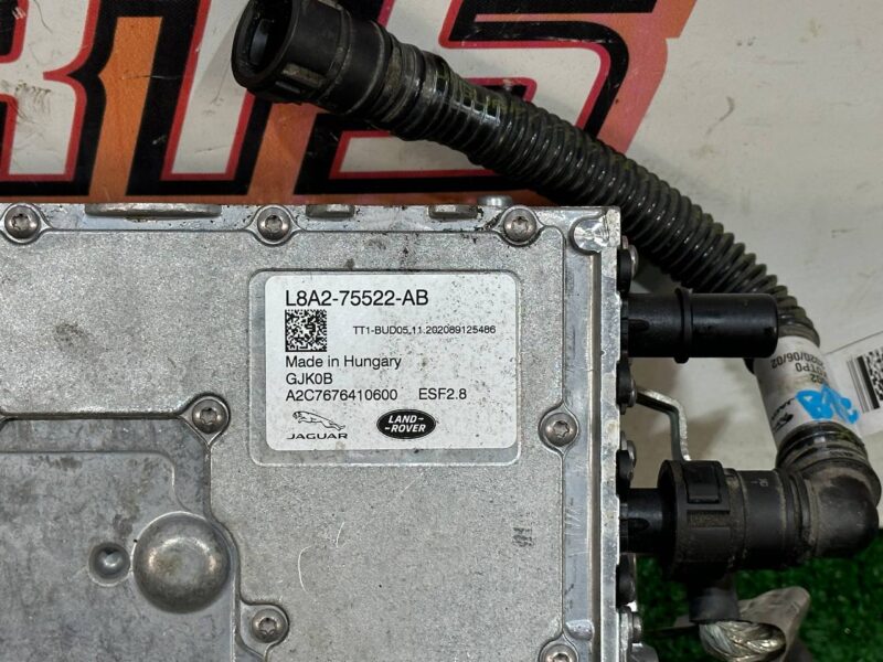 LR165292 Voltage converter Range Rover Velar L560 (2018-) used cost 1 000 € in stock 1 pcs.