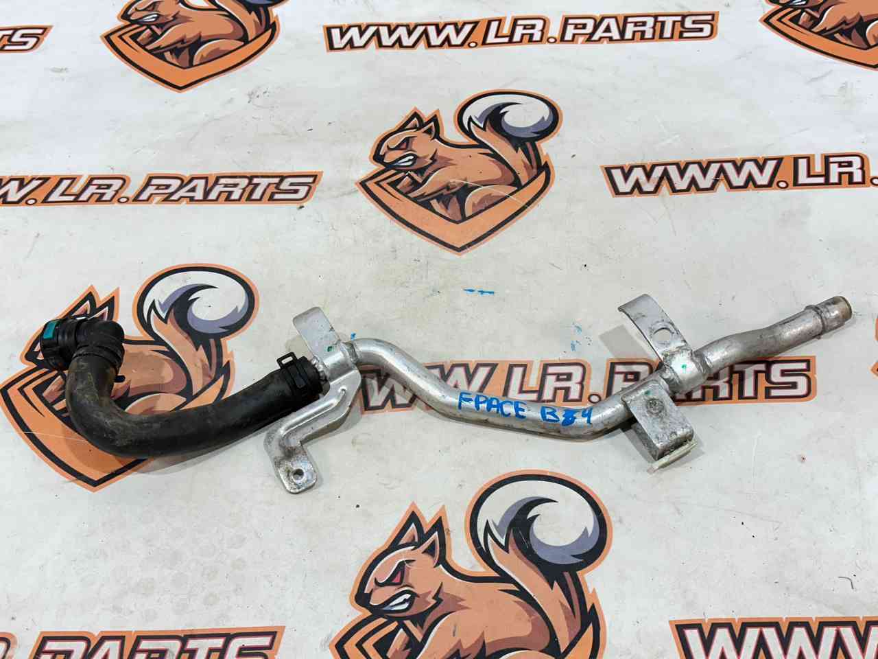 T2H14958 Air conditioning hose Jaguar F-Pace X761 (2017-) used cost 50 € in stock 1 pcs.